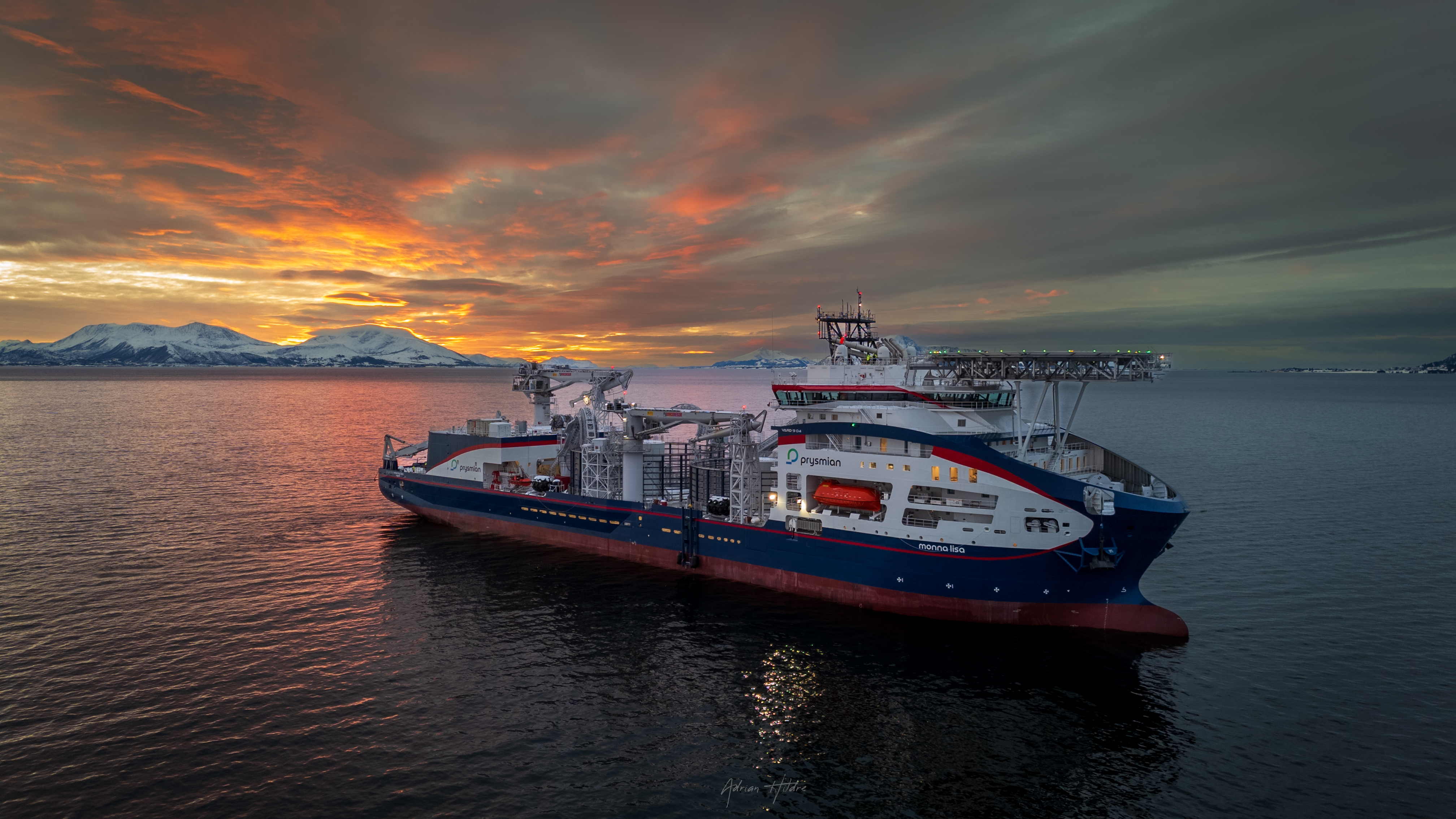 MacGregor AHC cranes prove optimal for Prysmian advanced cable-laying vessels