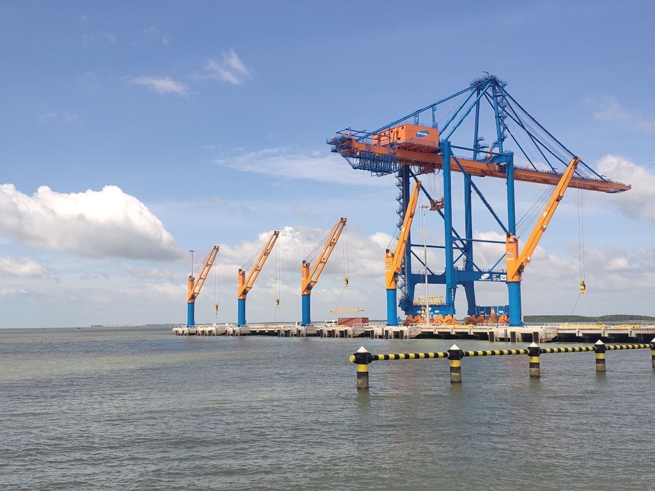 Port cranes